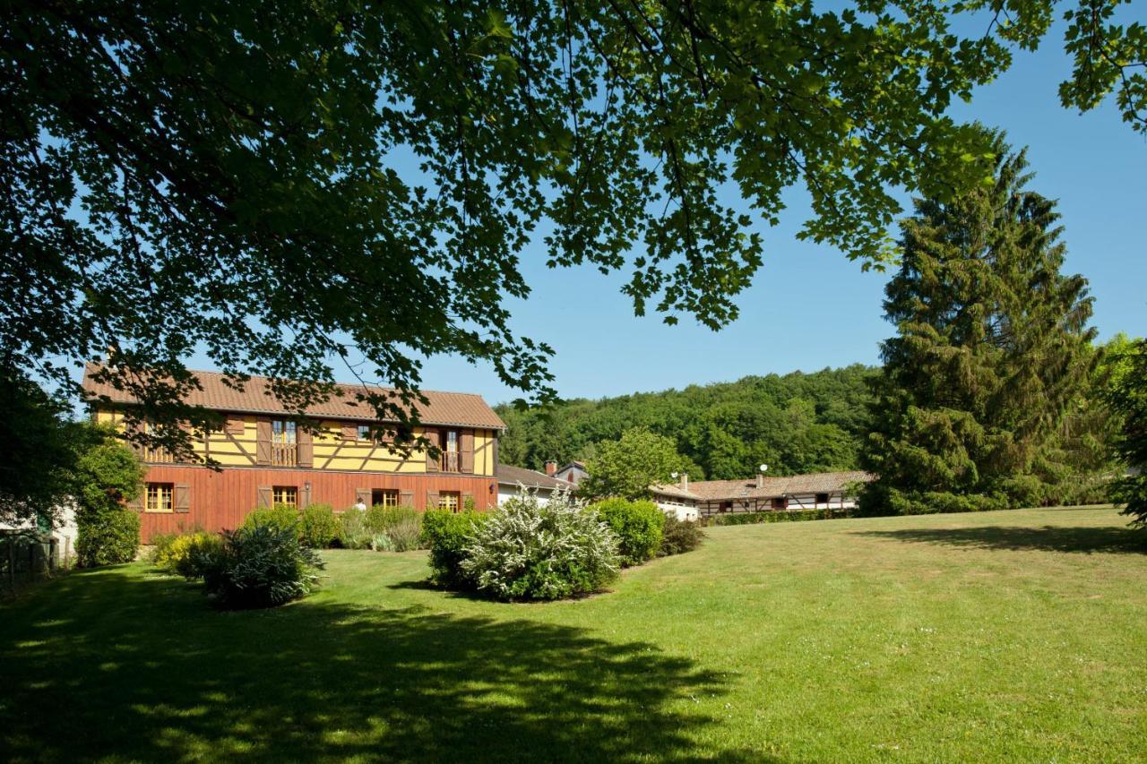 Le Four Au Bois Bed & Breakfast *